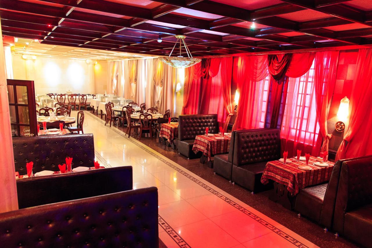 Dvin Hotel Pavlodar Exterior foto