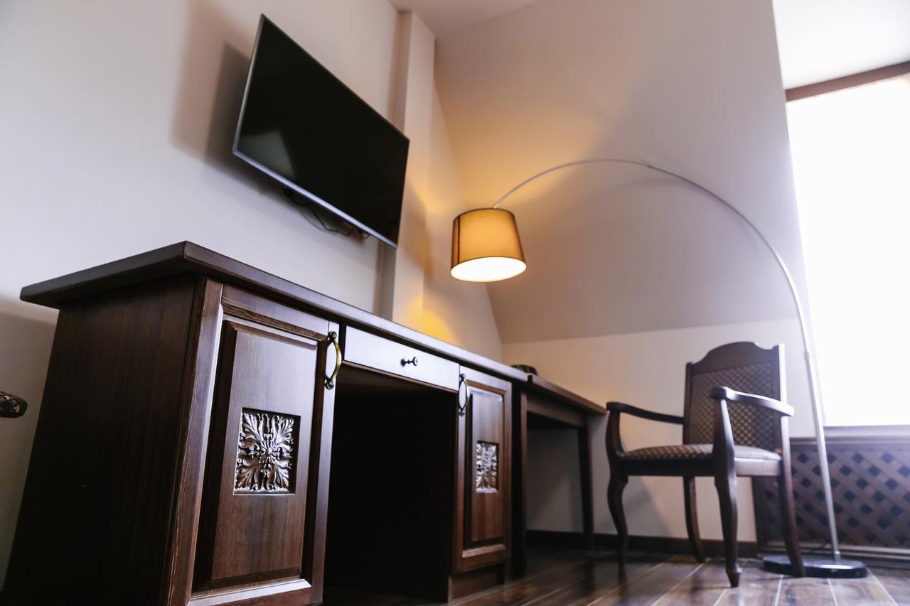 Dvin Hotel Pavlodar Exterior foto